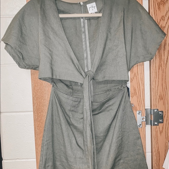 Princess Polly Dresses & Skirts - cute green tie front dress